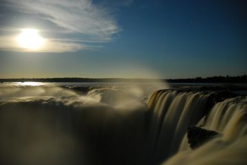 ブラジル・アルゼンチン：イグアスの滝