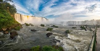 ★「南米三大絶景を巡るロマンティック・ハネムーン11日間」
― イグアスの滝・ナスカの地上絵・マチュピチュ ―