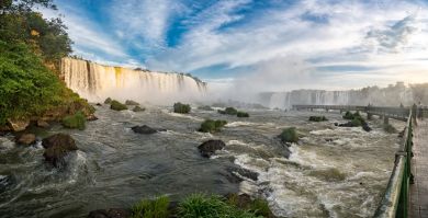 ★「南米三大絶景を巡るロマンティック・ハネムーン11日間」
― イグアスの滝・ナスカの地上絵・マチュピチュ ―