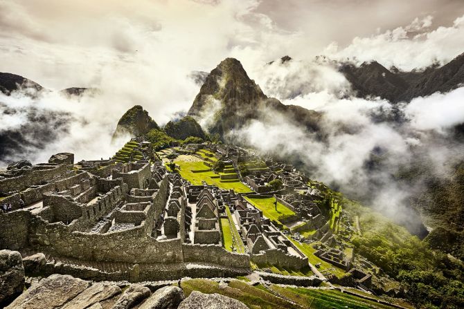 　【重要】このページの全ての画像は実際に訪問する場所ではありません。　　　　　　　　
　　ペルーを連想して頂き、楽しんで頂く趣旨としてペルーの人気観光地の画像を使用しております。(株)ラティーノは皆様がいつの日か訪問して頂きたい各名所を   “日本のペルー”   というツアーをお届けします。